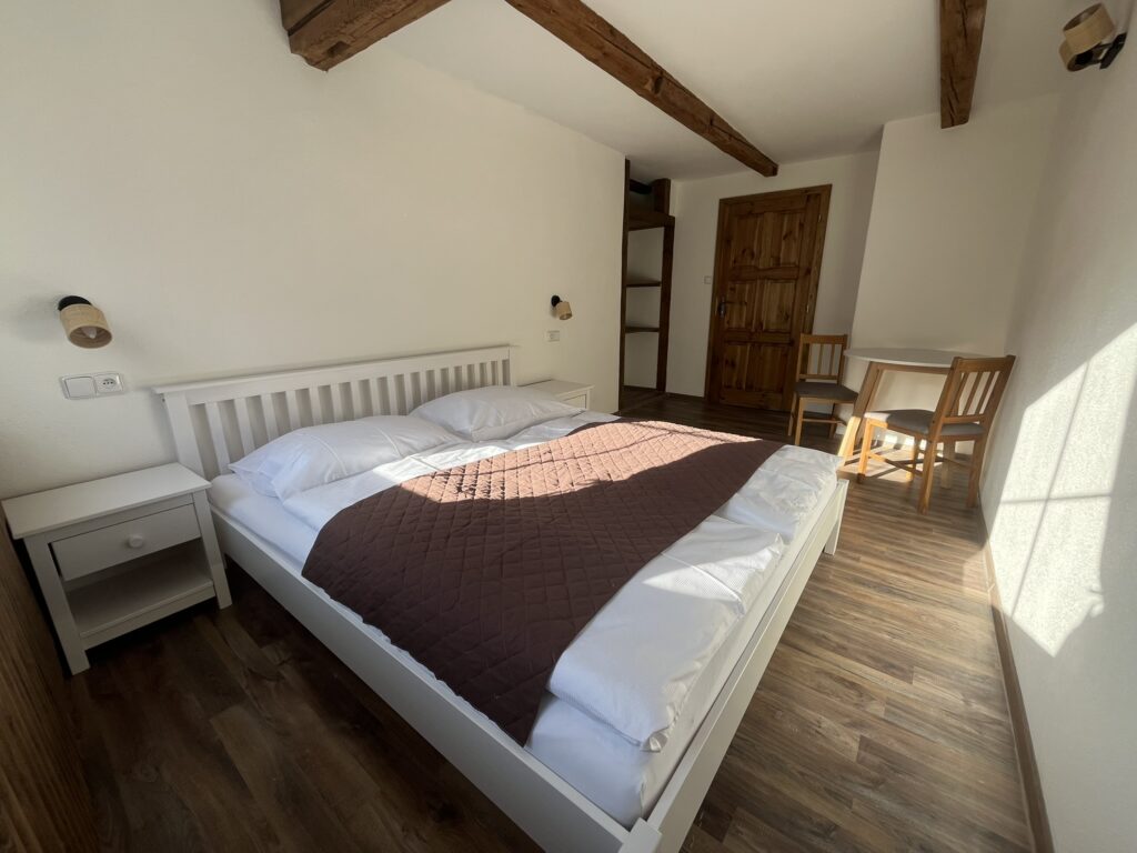 Pokoj č.3_čtyřlůžkový pokoj_ložnice1