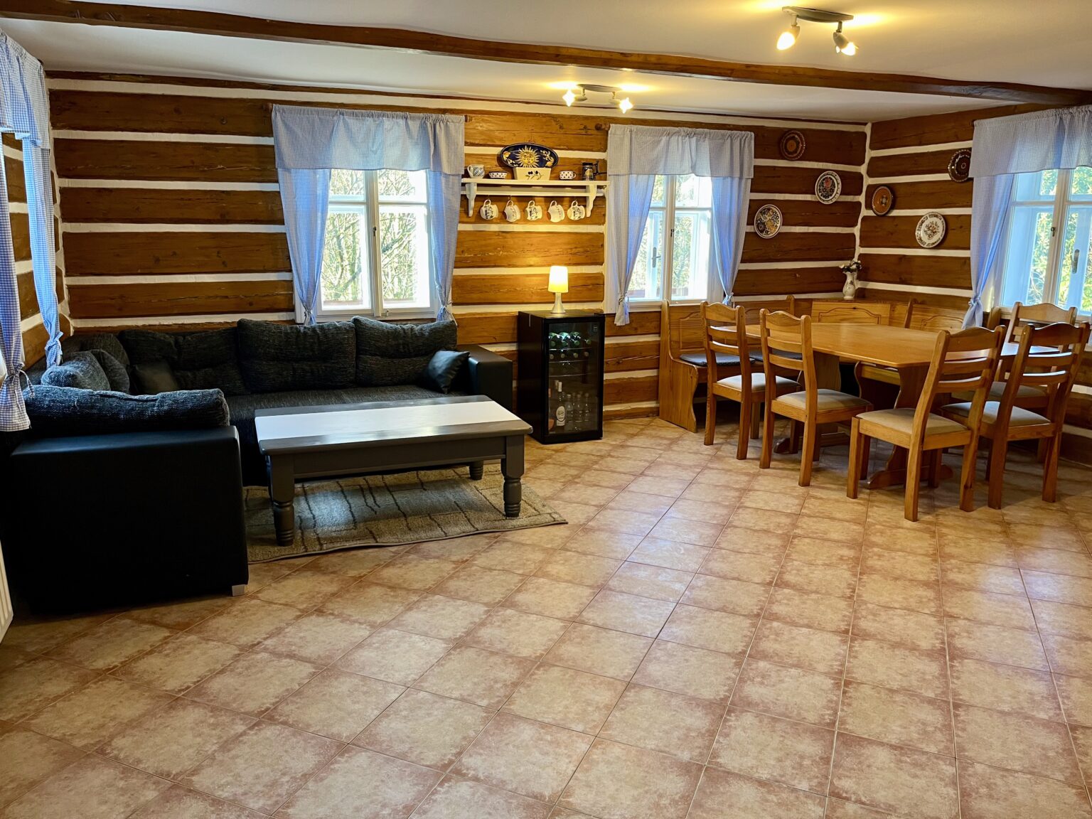 Roubenka Muštelka-Rokytnice nad Jizerou-obývací pokoj